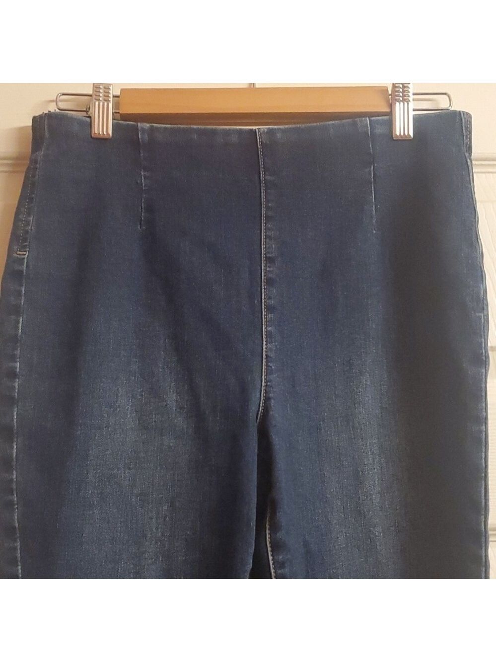 White House Black Market Jeans Women's Size 8 Blue Sleek Denim No Pockets Nwot